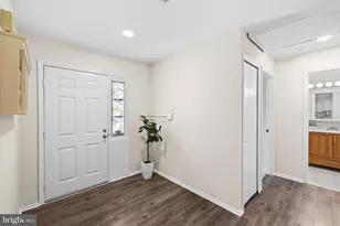 9254 Garnet Ct, Manassas, VA 20110 - Photo 3