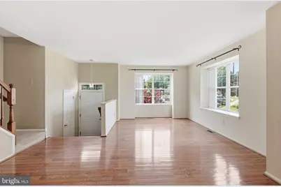 8731 Deblanc Place, Manassas, VA 20110 - Photo 3