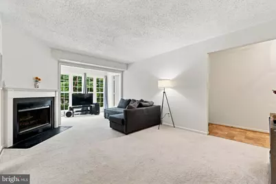 9220 Caspian Way #201, Manassas, VA 20110 - Photo 5