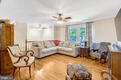 9231 N Landgreen Street, Manassas, VA 20110 - Photo 3
