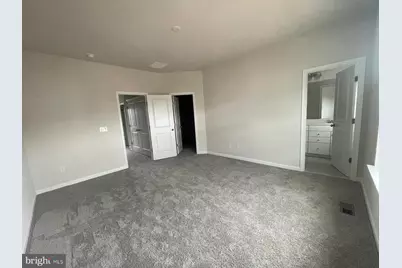 9389 Barnes Loop, Manassas, VA 20110 - Photo 5