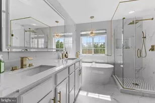 10254 Whitworth Ln, Manassas, VA 20110 - Photo 15