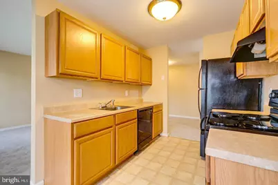 8393 Buttress Lane #202, Manassas, VA 20110 - Photo 5