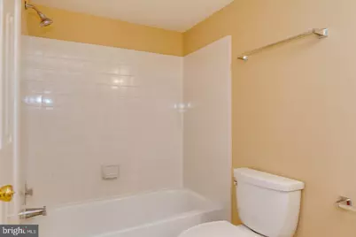 8393 Buttress Lane #202, Manassas, VA 20110 - Photo 11
