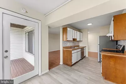 8383 Buttress Lane #302, Manassas, VA 20110 - Photo 5