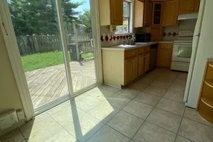 8701 Point of Woods Dr, Manassas, VA 20110 - Photo 5