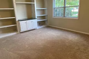 8701 Point of Woods Dr, Manassas, VA 20110 - Photo 3