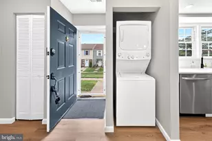 9093 Wharton Ct, Manassas, VA 20110 - Photo 7