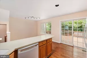 10251 Magnolia Grove Dr, Manassas, VA 20110 - Photo 9