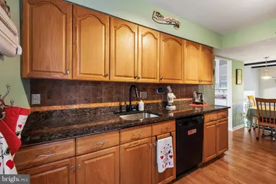 8519 Piney Point Court, Manassas, VA 20110 - Photo 11