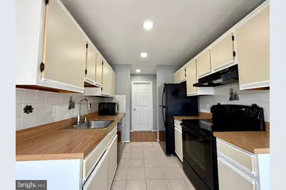 9563 Battery Heights Boulevard #204, Manassas, VA 20110 - Photo 11