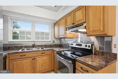 9370 Caspian Way #301, Manassas, VA 20110 - Photo 13