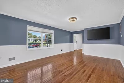 9439 Waterford Drive, Manassas, VA 20110 - Photo 11