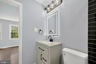 8490 Saddle Ct, Manassas, VA 20110 - Photo 17