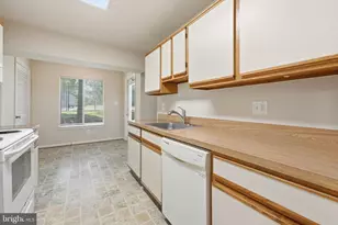 8372 Buttress, Manassas, VA 20110 - Photo 7