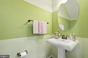 9504 Lee Ct, Manassas, VA 20110 - Photo 11