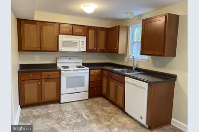 8447 Braxted Lane, Manassas, VA 20110 - Photo 7