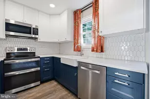 8650 Point of Woods Dr, Manassas, VA 20110 - Photo 19