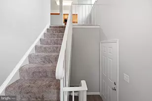 8909 Sugarwood Ln, Manassas, VA 20110 - Photo 9