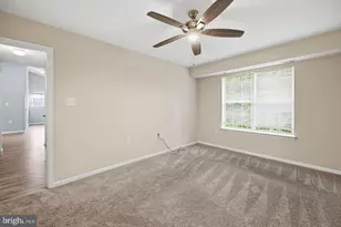 8909 Sugarwood Ln, Manassas, VA 20110 - Photo 17