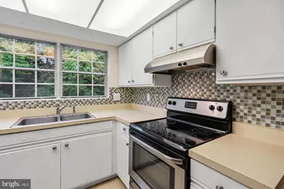9240 Caspian Way #201, Manassas, VA 20110 - Photo 11