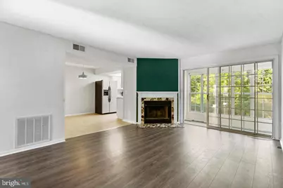9240 Caspian Way #201, Manassas, VA 20110 - Photo 5