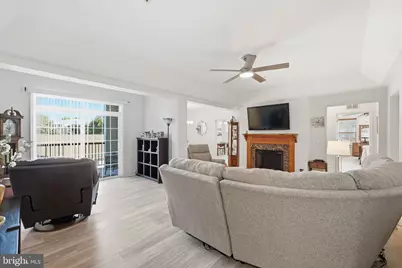 9202 Charleston Drive #207, Manassas, VA 20110 - Photo 3