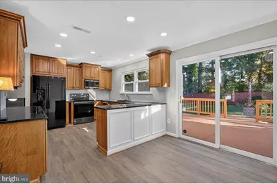 8753 Country Lane, Manassas, VA 20110 - Photo 13