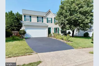 9225 Stephanie Street, Manassas Park, VA 20111 - Photo 1