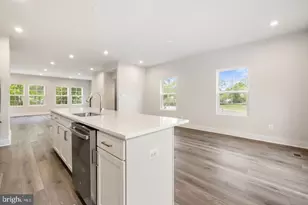 101 Sage Crk Ct, Manassas, VA 20111 - Photo 9