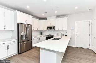 504 Tassita Ln, Manassas Park, VA 20111 - Photo 7