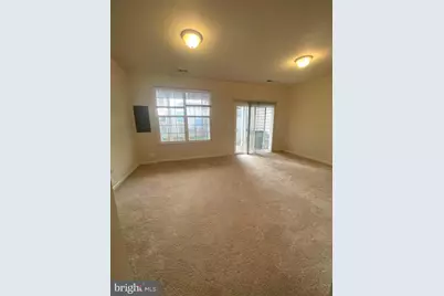 9097 Belo Gate Drive, Manassas Park, VA 20111 - Photo 5