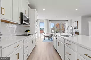 1103B Dabney Dr, Manassas Park, VA 20111 - Photo 5