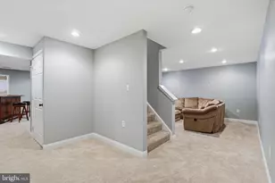 9212 Zachary Ct, Manassas Park, VA 20111 - Photo 37