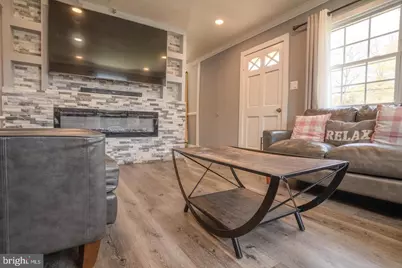 114 Colburn Drive, Manassas Park, VA 20111 - Photo 3