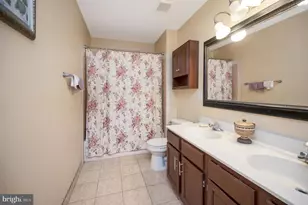 9309 E Carondelet Dr, Manassas Park, VA 20111 - Photo 43