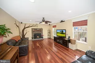 9309 E Carondelet Dr, Manassas Park, VA 20111 - Photo 21