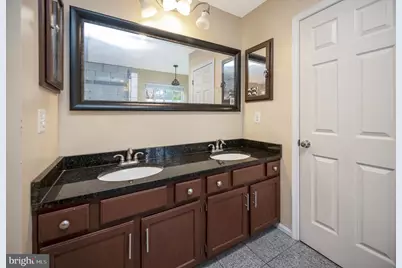 9309 E Carondelet Drive, Manassas Park, VA 20111 - Photo 35