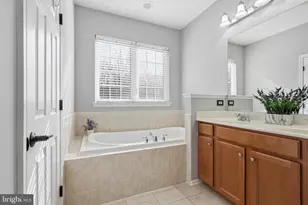 9826 Pickens Pl, Manassas Park, VA 20111 - Photo 19