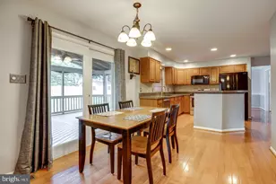 9307 Nancy St, Manassas Park, VA 20111 - Photo 3