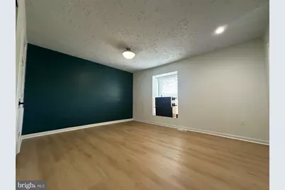 8282 White Pine Drive, Manassas Park, VA 20111 - Photo 13