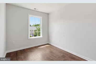 305 Moseby Court, Manassas Park, VA 20111 - Photo 13