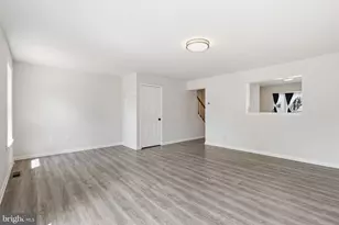 305 Moseby Ct, Manassas Park, VA 20111 - Photo 11