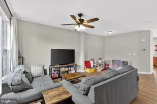 9438 Black Hawk Ct, Manassas Park, VA 20111 - Photo 3