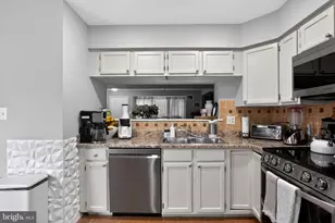 9214 Jessica Dr, Manassas Park, VA 20111 - Photo 9