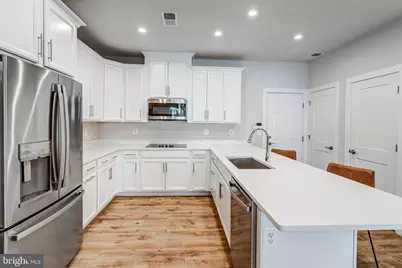 210 Park Central Terrace, Manassas Park, VA 20111 - Photo 7