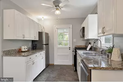 112 Luxor Street, Manassas Park, VA 20111 - Photo 15