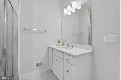 709 Thomas Ln #B, Manassas Park, VA 20111 - Photo 19