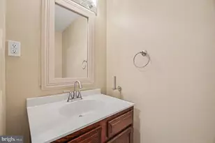9224 Cynthia St, Manassas Park, VA 20111 - Photo 29