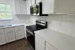 298 Moseby Dr, Manassas Park, VA 20111 - Photo 5